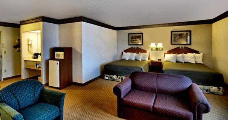 Best Western Dallas Inn & Suites Room photo
